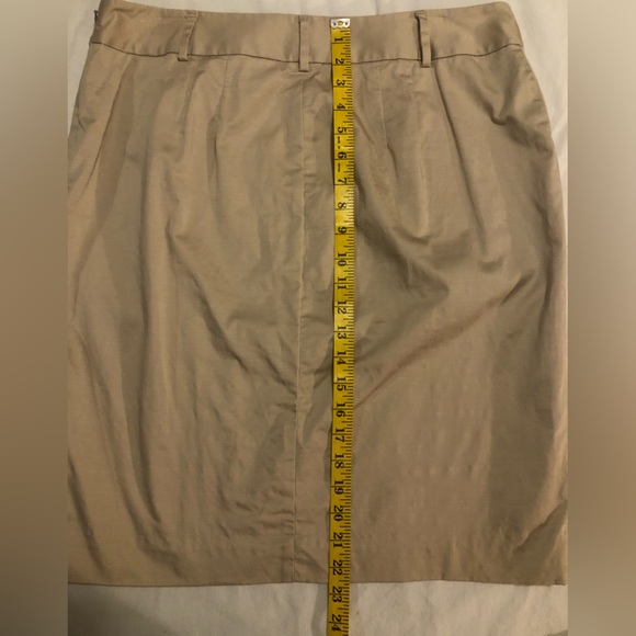 White House Black Market tan pencil skirt, side zipper, fully lined, front vent - Picture 10 of 14